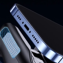 Hollowed Out Charging Port on Both Sides